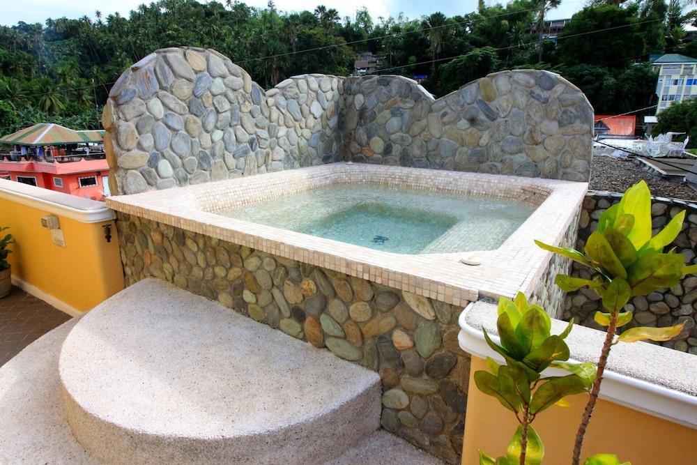 Mermaid Resort Puerto Galera Kültér fotó