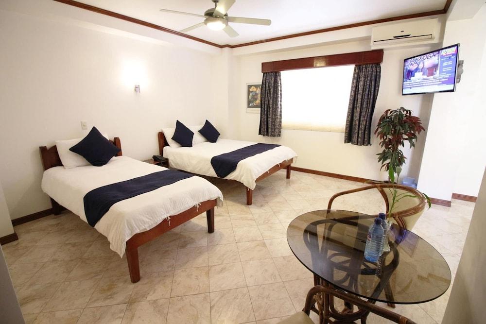 Mermaid Resort Puerto Galera Kültér fotó