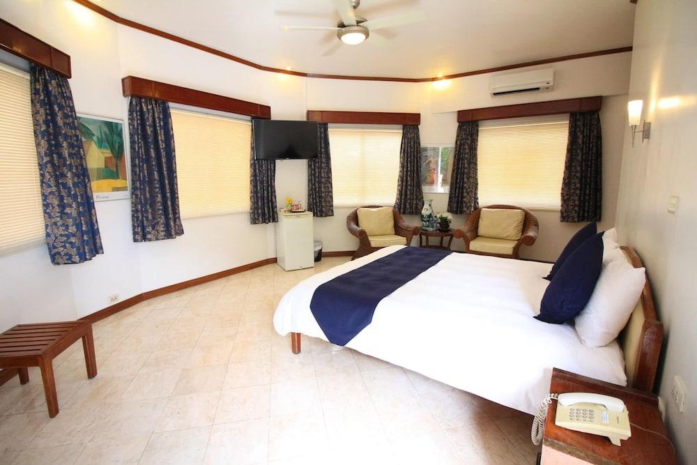 Mermaid Resort Puerto Galera Kültér fotó