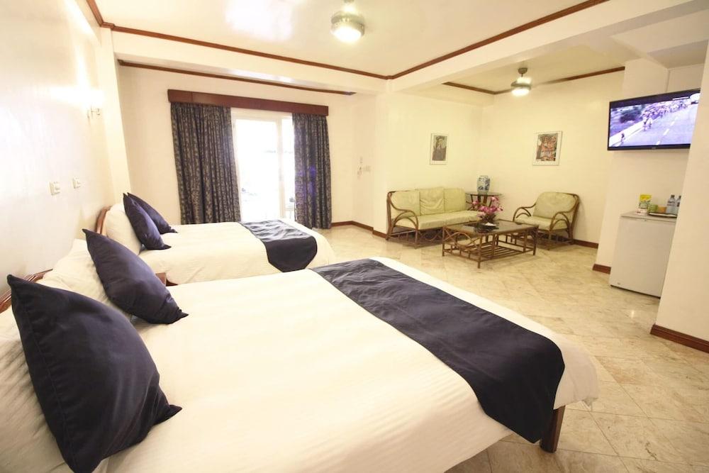 Mermaid Resort Puerto Galera Kültér fotó