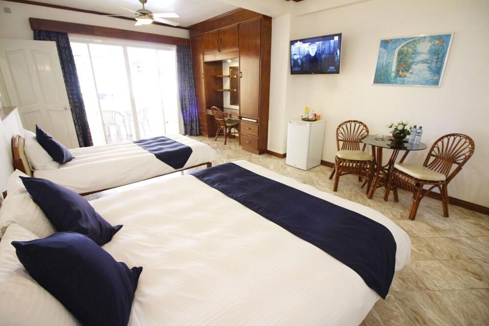 Mermaid Resort Puerto Galera Kültér fotó