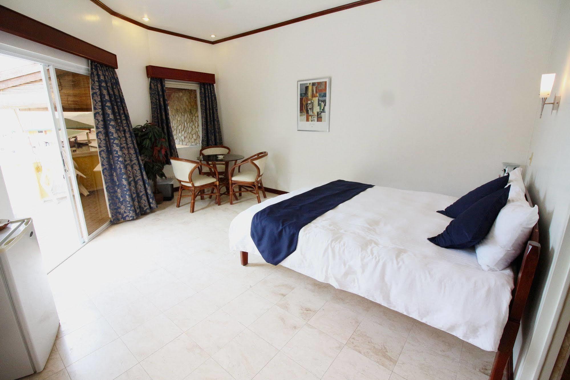 Mermaid Resort Puerto Galera Kültér fotó